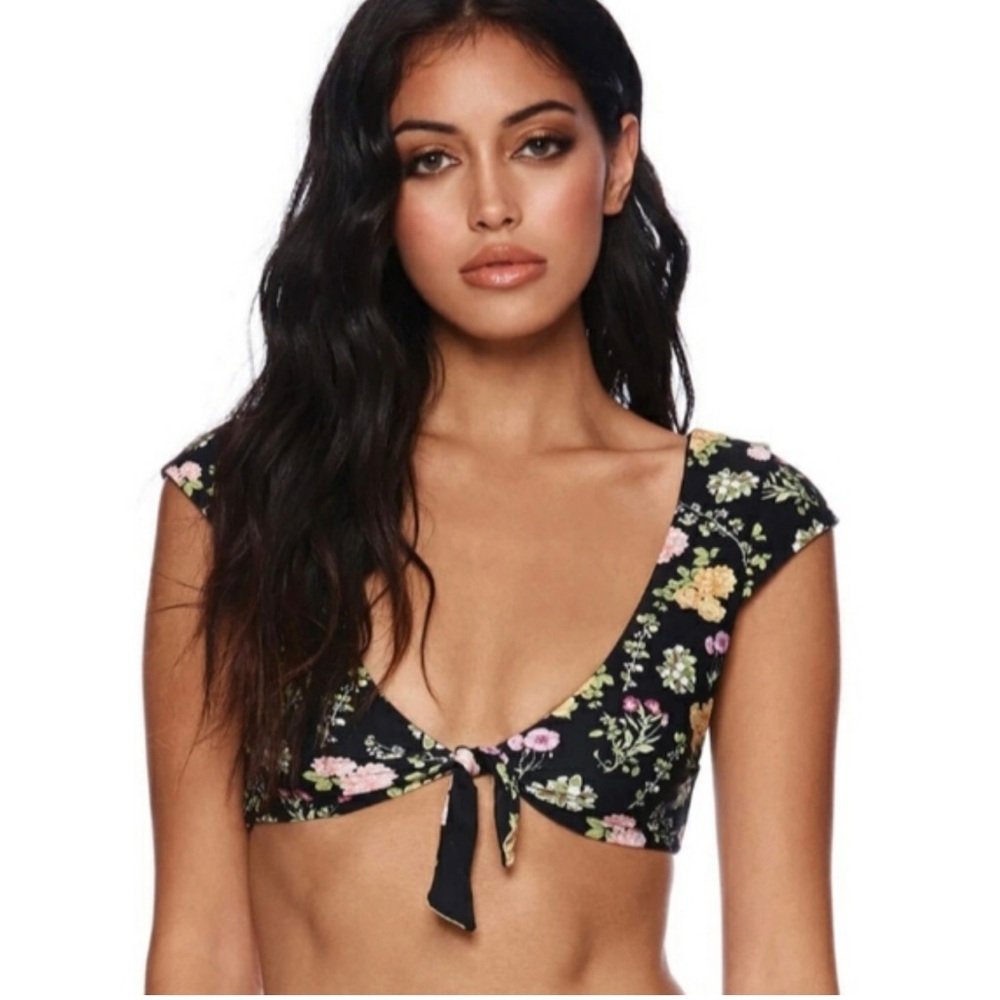 Beach Bunny Margeaux Crap Bikini Top sz small